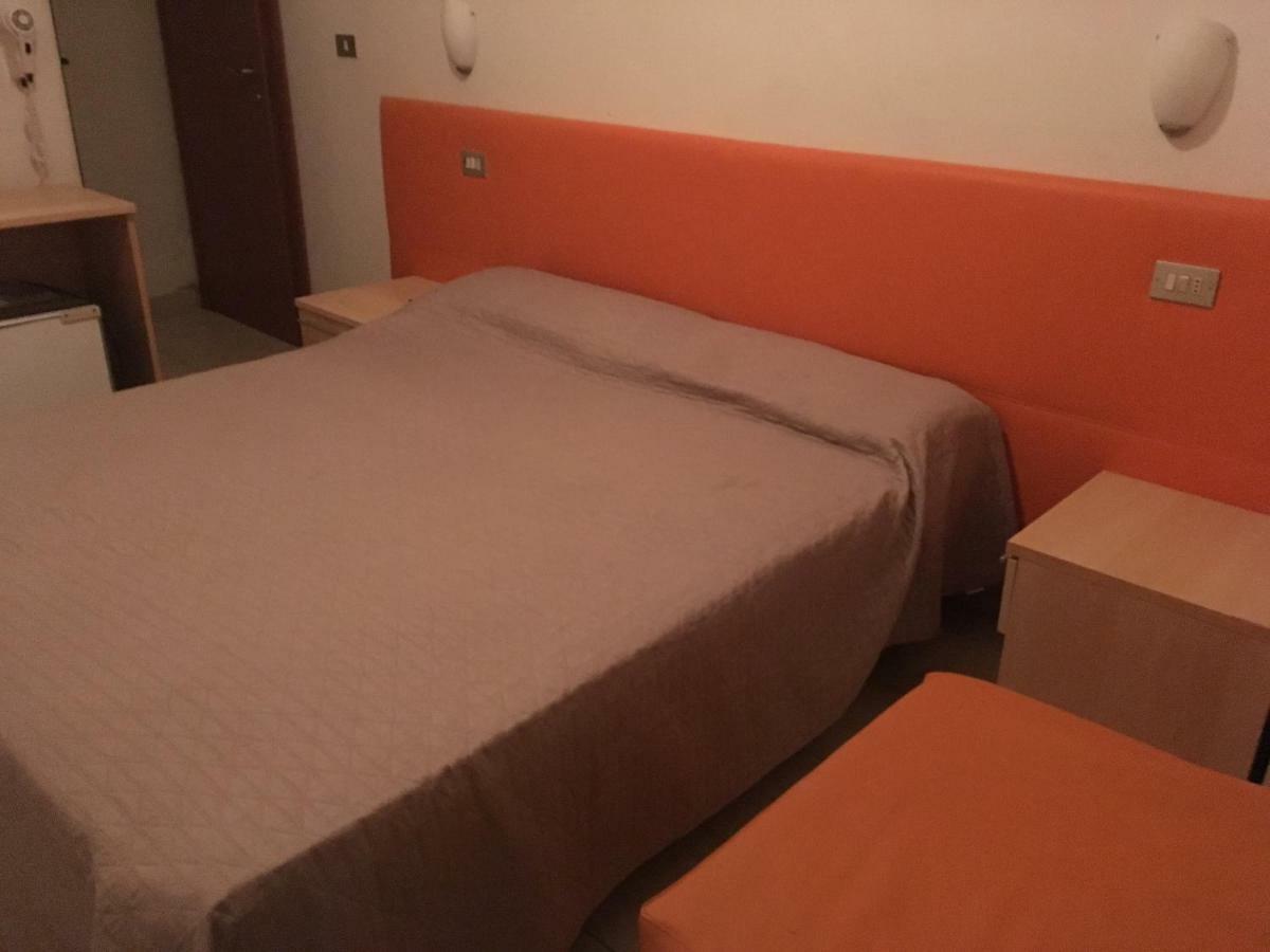 Bed and Breakfast New Prophet Cattolica Exteriér fotografie