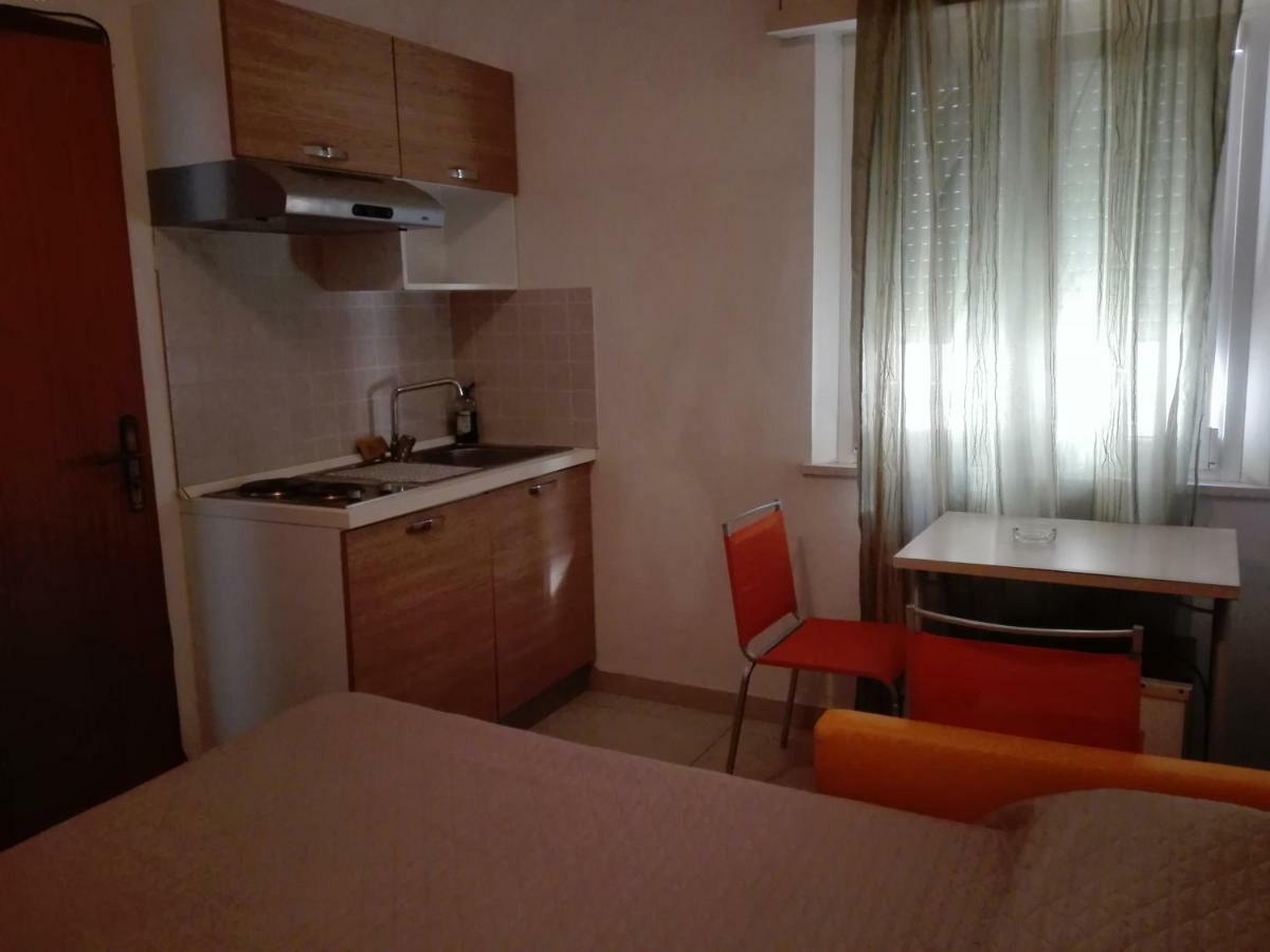 Bed and Breakfast New Prophet Cattolica Exteriér fotografie